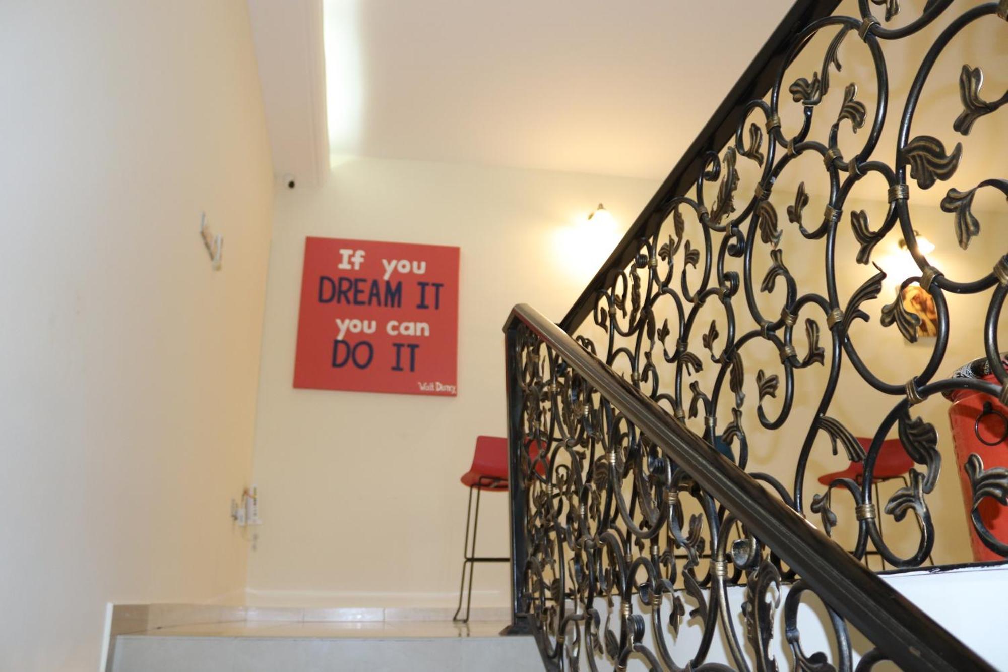The Villa Hostel - By Lunar อาบูดาบี ภายนอก รูปภาพ